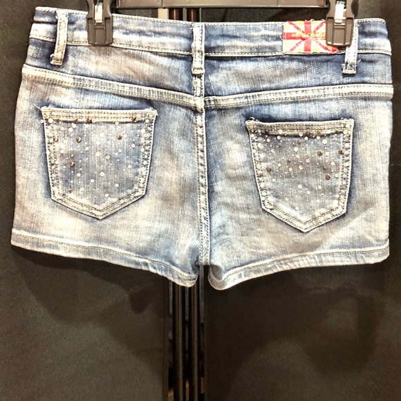 MACHINE POUR NEUF MODE Womens/junior Distressed Embellished Jean shorts sizeL - Picture 13 of 13